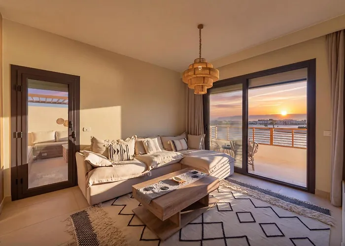 Amazing Sunset View With Modern Style شقة