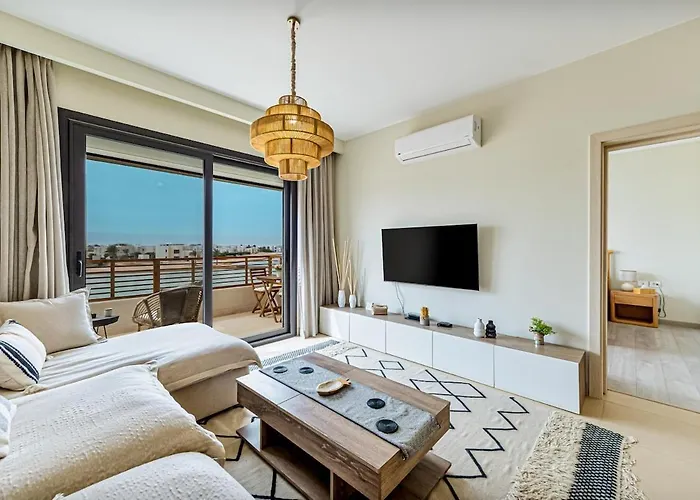 Amazing Sunset View With Modern Style الغردقة
